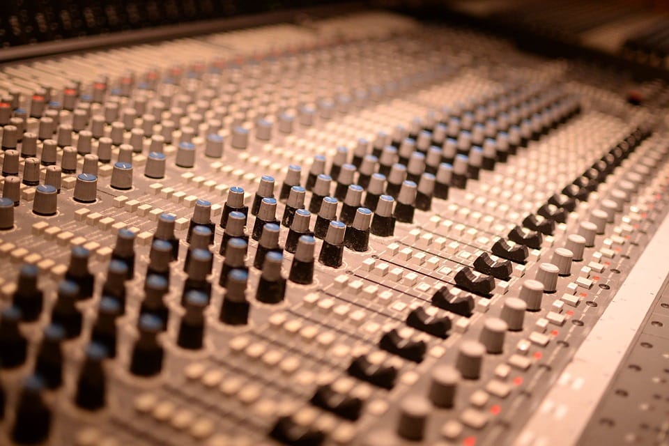 Hiring a marketing agency - producer of engineer